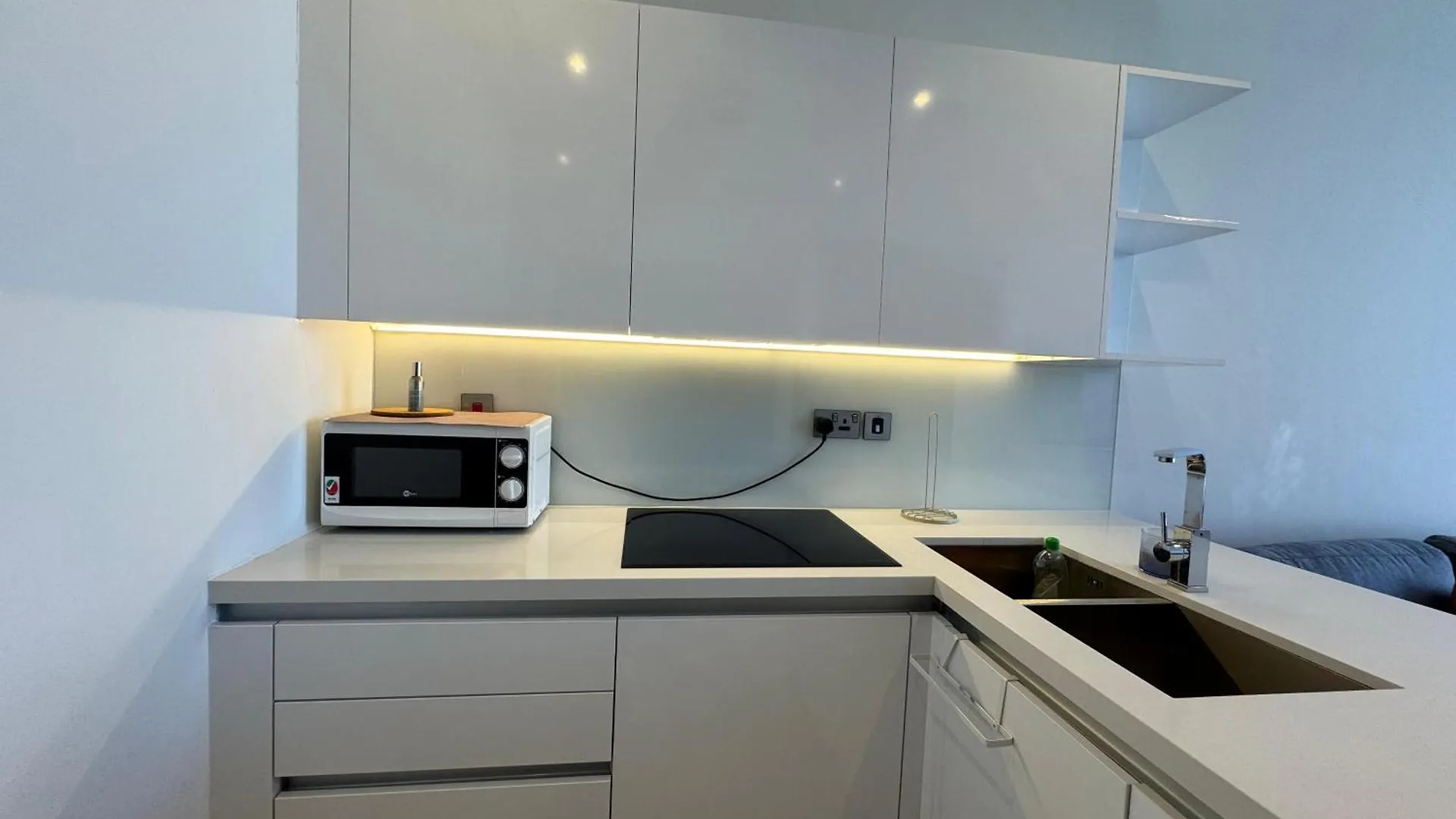 Modern Studio With Sea View Anwa By Omniyat Dubai Maritime City - Al Sarya Holiday Homes 0*,  United Arab Emirates
